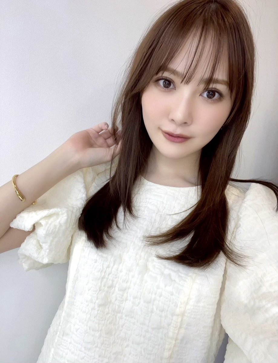 本日1月23日(火)発売「CanCam」3月号に専属モデルとして加藤史帆が登場