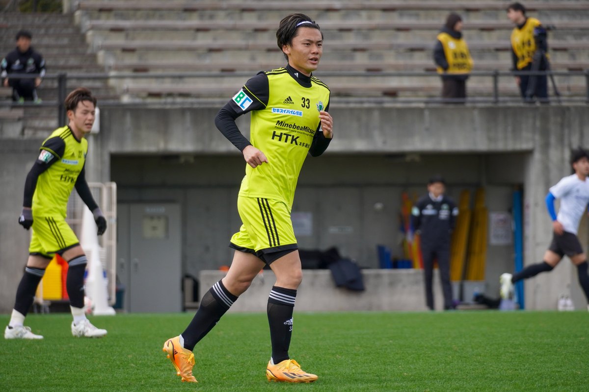 松本山雅 の新しいトレーニングマッチ用ユニフォームをチェック