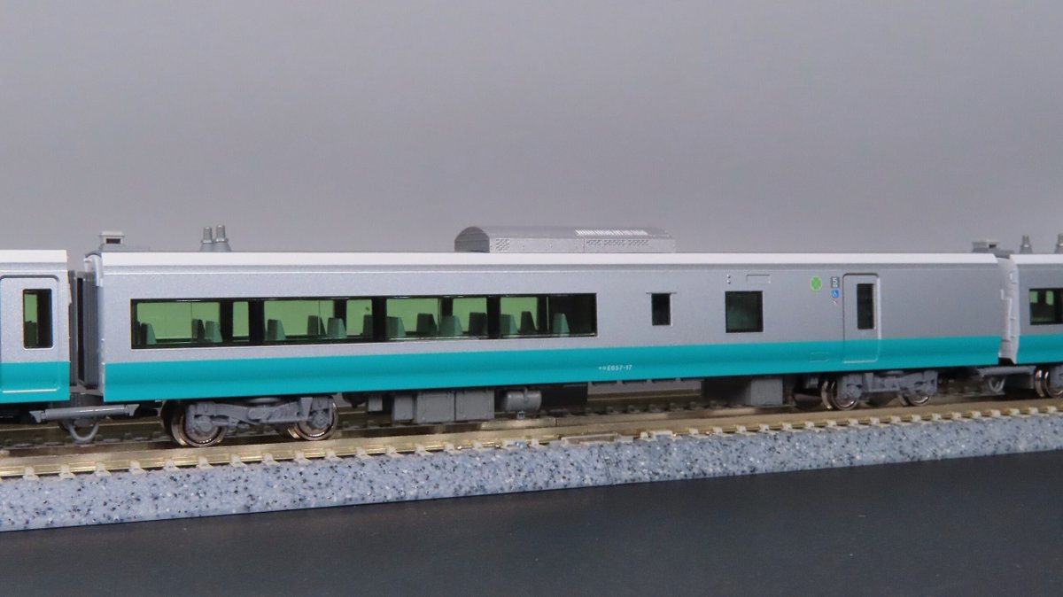 サンプル到着！】 E657系＜E653系リバイバルカラー(緑)＞のサンプルを