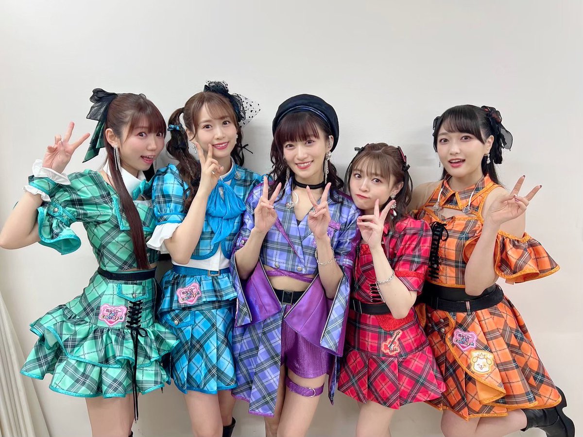 📷チェキポーズ発表📷 1、2枚目🩷「愛 for you！」ポーズ 「キミがいる