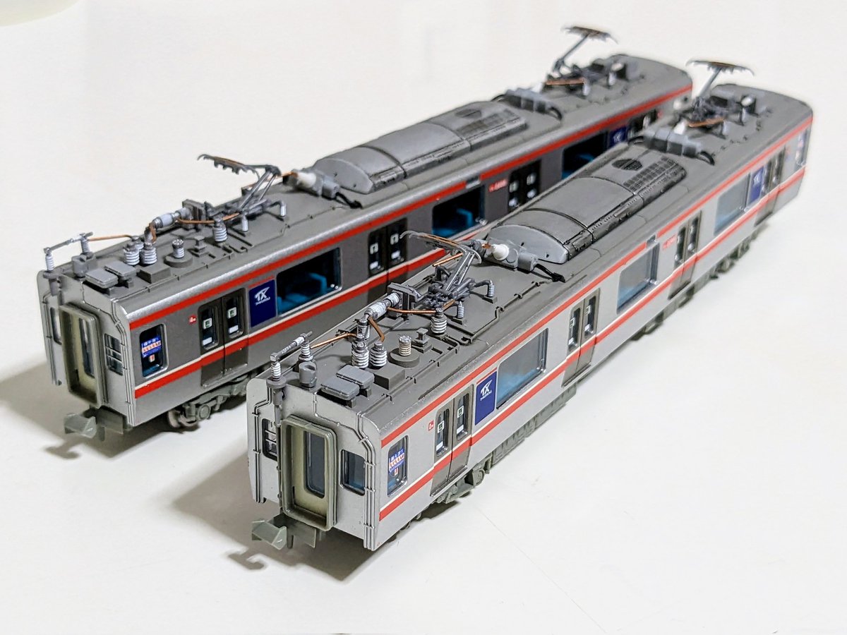 マイクロエースのTX-2000系にドアインレタを貼り付け。全て世田谷車両