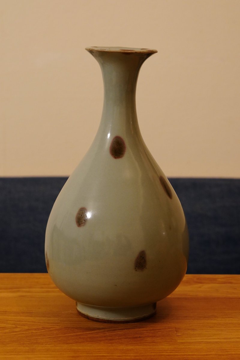 こちらの飛青磁ですが「二桁は軽く越えるだろ」と冷やかし入札してい