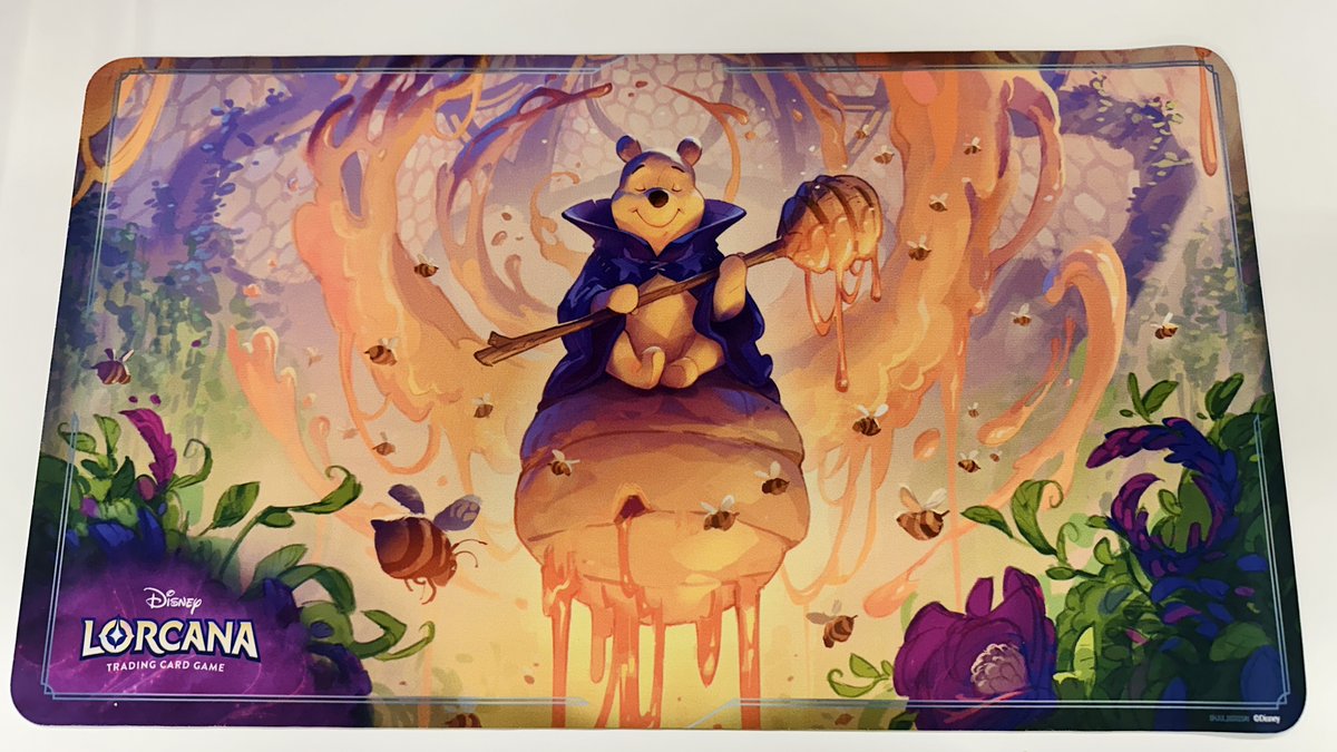 プーさんのプレイマット…! か、かわいいいい😍 気づいてしまいました