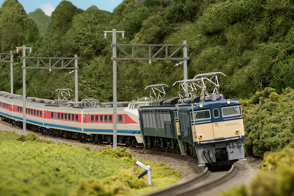 JR EF63形（3次形・青色）セットは今月発売予定となります。 峠の