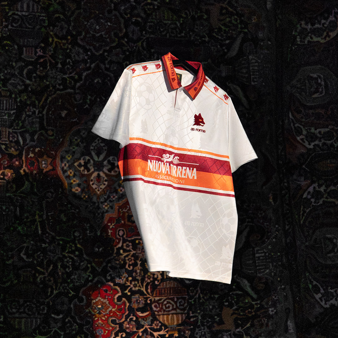 やっぱセリエの90年代から2000年代前半のユニは、レースアップが優勝だ