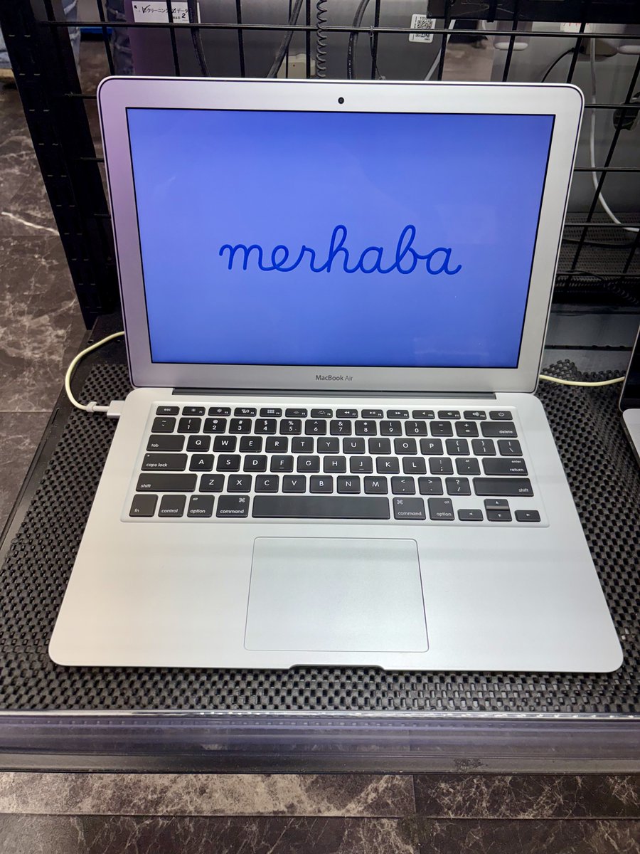 激安MacBook Air入ってます！ 2017年発売のこちら、 CPU:Core i7(2.2