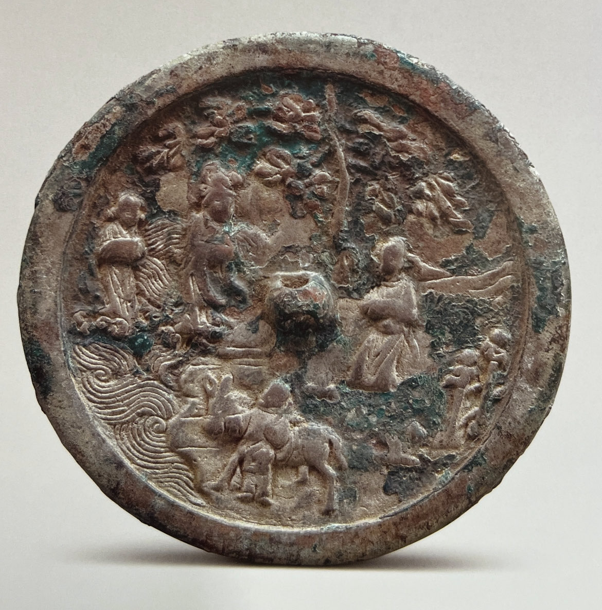 以前は後漢鏡しか興味なかったのに、虺龍文鏡から前漢、含水居蔵鏡から