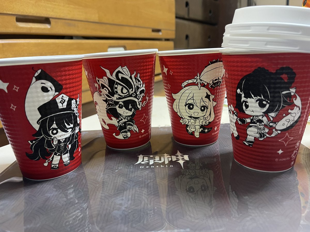 今日発売の原神×ファミマのコラボグッズ パイモンアクスタとタンブラー