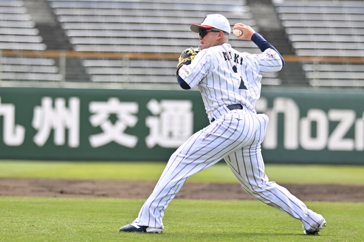 本日も、宮崎から届いた #牧秀悟 選手の写真をお届けします🇯🇵 #WBC