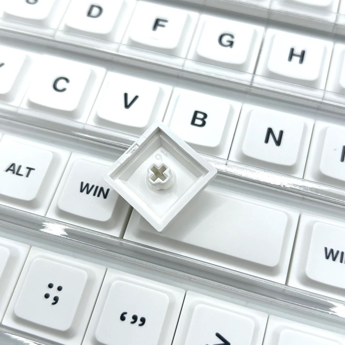 マットホワイトのzonkeyにぴったりだと思いますので是非🙏