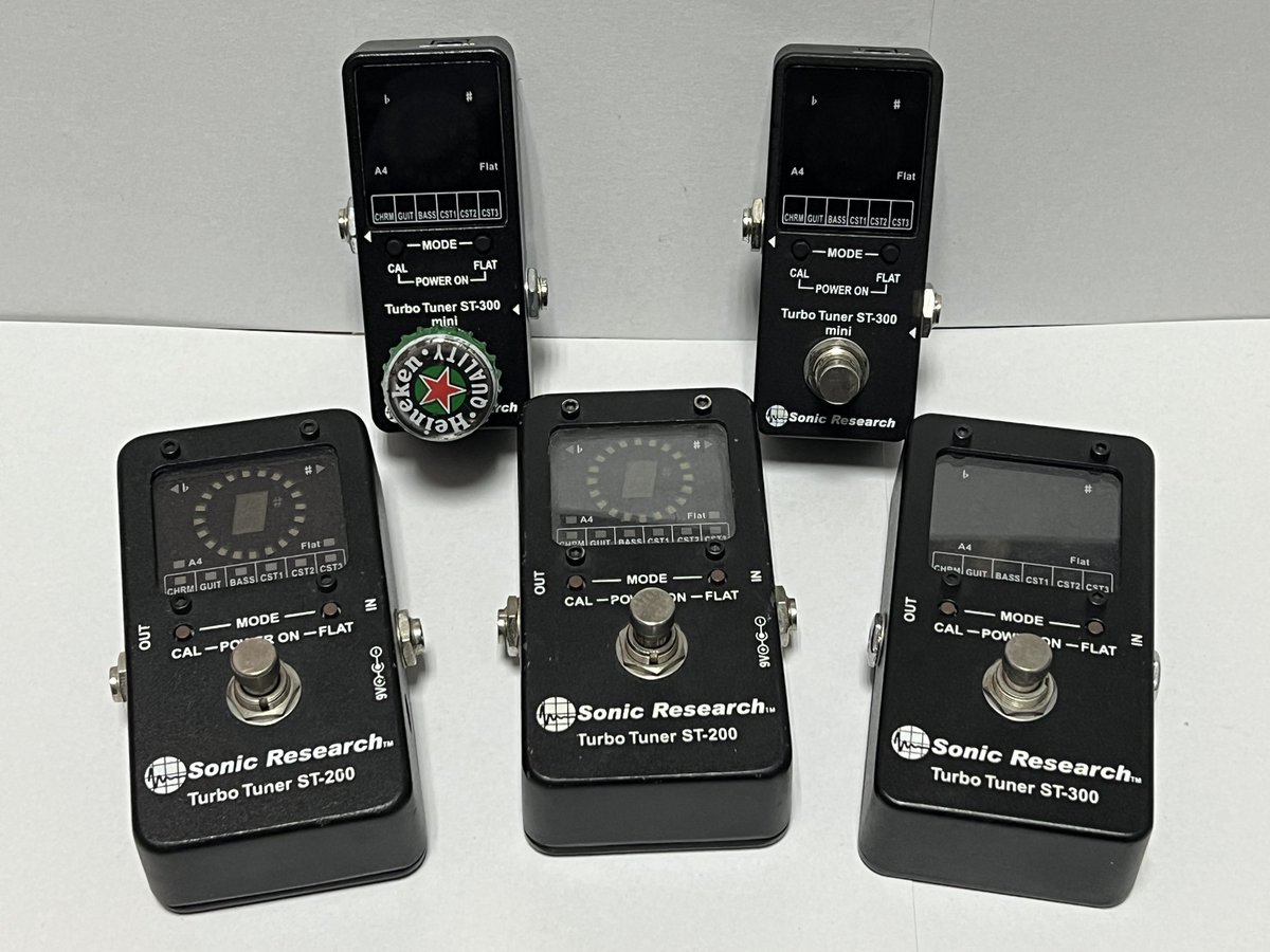 先日メルカリで ポチったペダルチューナー Sonic Research ST-200 届き