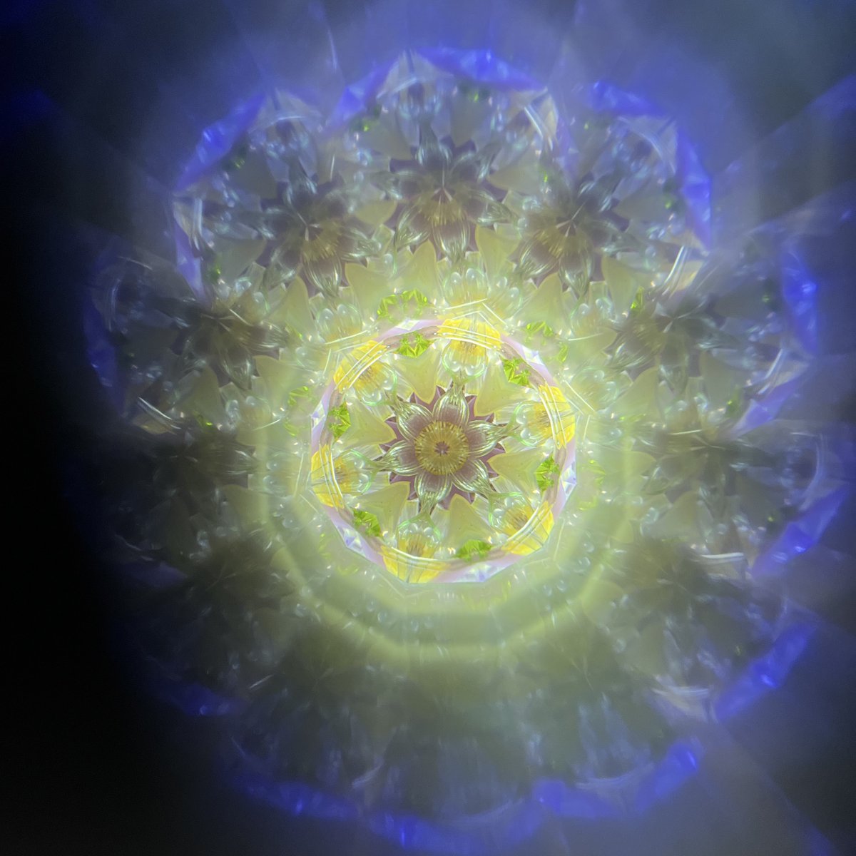 万華鏡専門店鎌倉ヴィヴァン スタッフ (@vivantstaff) / Posts / X