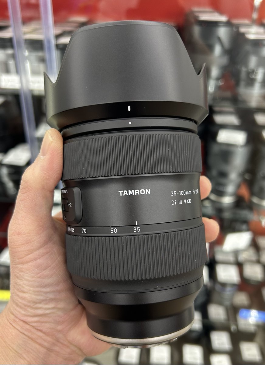 軽ッーーー！ ニッパチ通しでこの軽さ！ TAMRON 35-100/2.8 Di III VXD