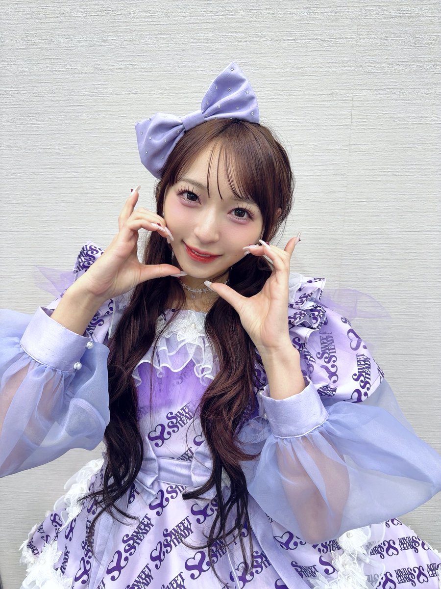 SWEET STEADY 塩川莉世 サイン入り チェキ か 様専用 塩川莉世 サイン入りチェキ - メルカリ