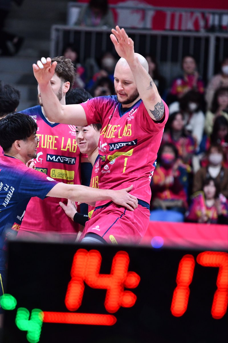 華麗に舞うクレクたん💃🏻笑 #東京グレートベアーズ #バルトシュ