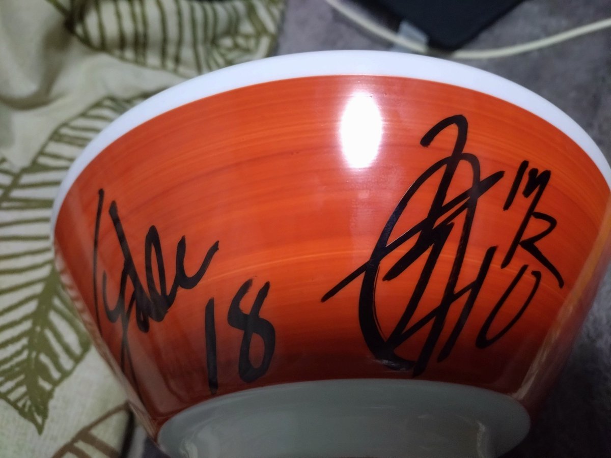 富樫佑太、後藤卓磨、森田凜のサイン入りラーメン鉢を奇跡的にゲット