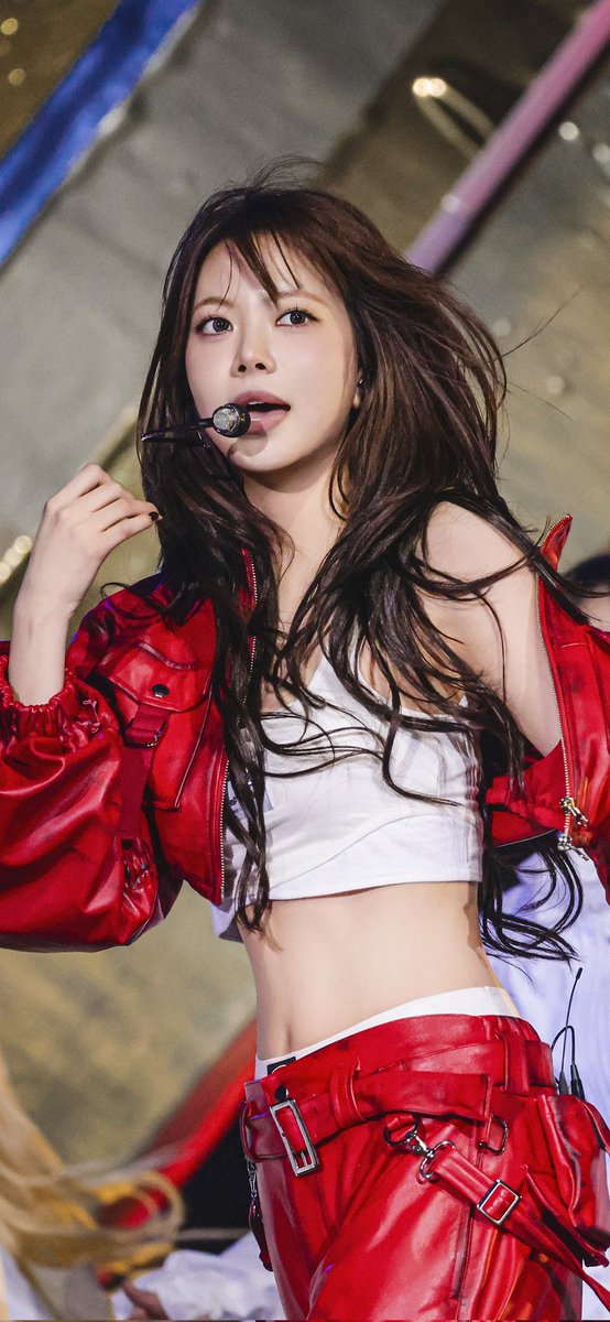 LE_SSERAFIM #ﾙｾﾗﾌｨﾑ༺ #ｳﾝﾁｪ #HongEunChae #홍은채 ༻ #르세라핌