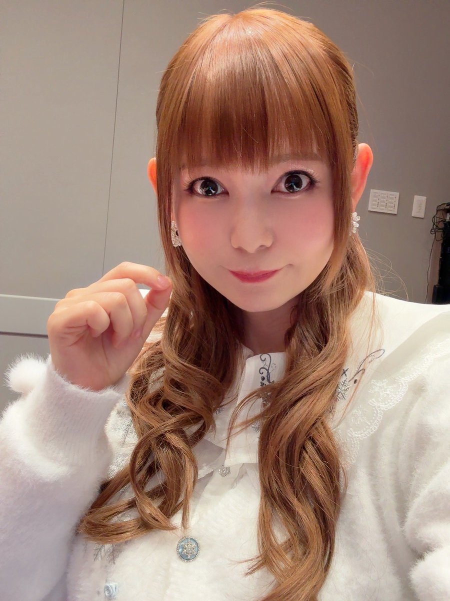 今日はABC-MART GRANDSTAGE銀座店でサイン✍️お渡し会！いまからだよ