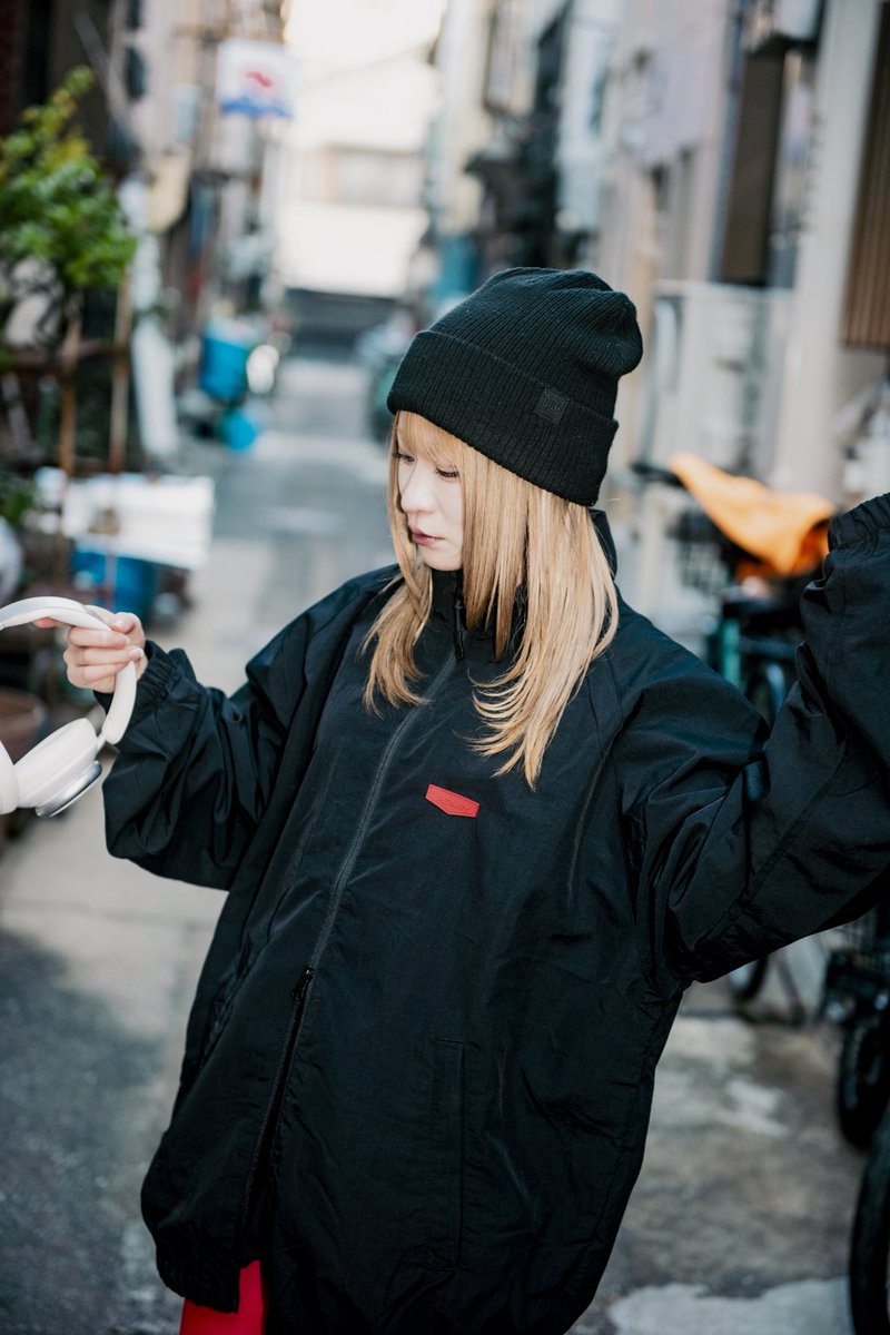 このあと20:00〜販売開始です💥 ダブルジップ使用でシルエットに動きを