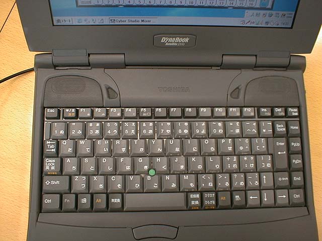 東芝、A4ノートの新機種と「SS 3010」のアプリ搭載モデル