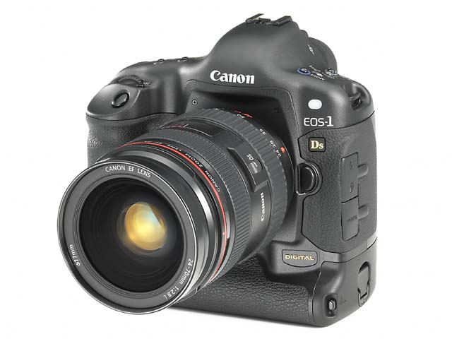キヤノン、35mmフルサイズ1,110万画素CMOSセンサー搭載一眼レフ「EOS-1Ds」