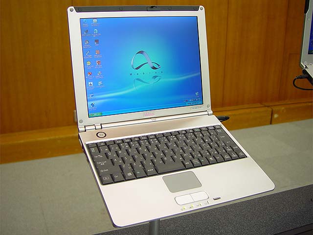 シャープ、“クレードル”付属の新「MURAMASA」発表