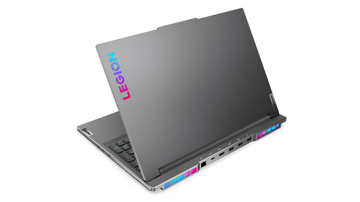 Lenovo、通気口まで光るCore i9-12900HX/RTX 3080 Ti搭載16型