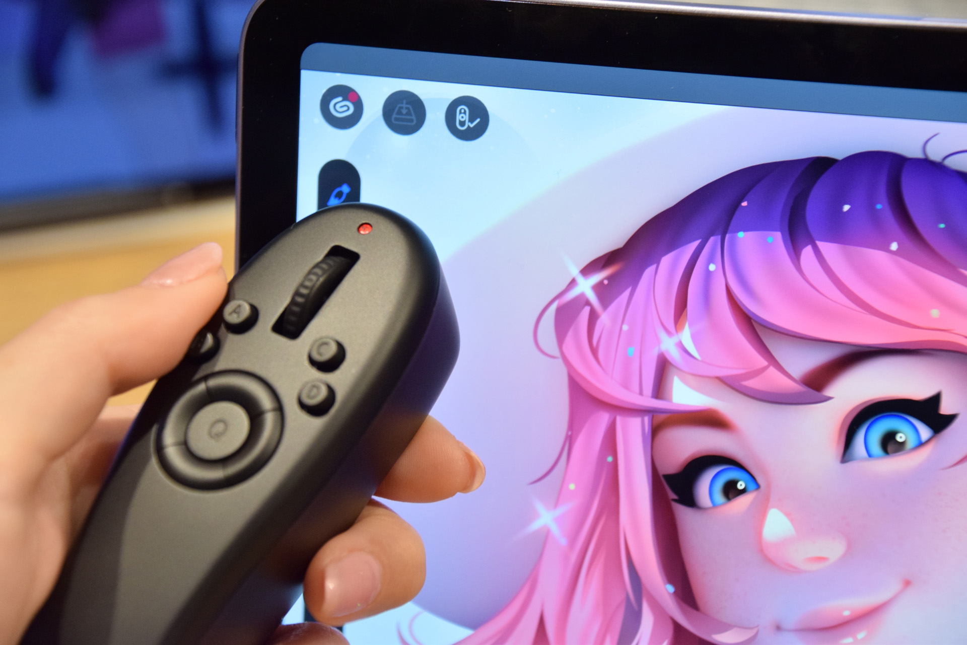 iPhone/iPadに対応したクリスタ向け片手デバイス「TABMATE 2」登場