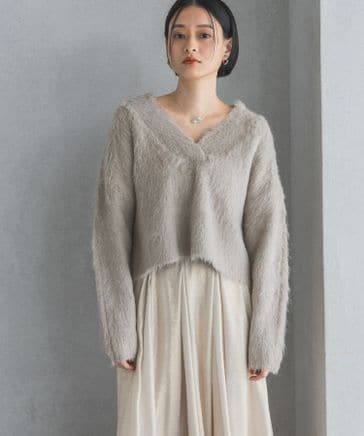 フェザーVネックニットプルオーバー | [公式]アパートバイ （A part