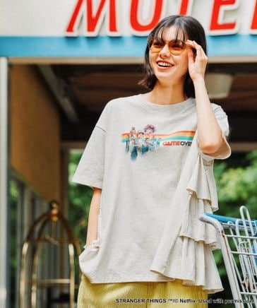 STRANGER THINGS】コラボ サイドフリルTシャツ | [公式]ニコアンド
