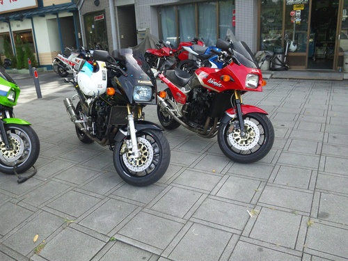 GPZ900Rにショートミラーステー装着しました。 : moriyamaengineering