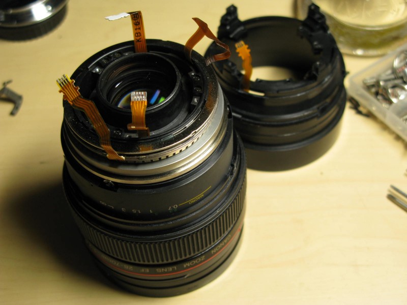 EF28-70mm F2.8L ガタツキ分解修理！ : カメと、テツと、ときどき…。