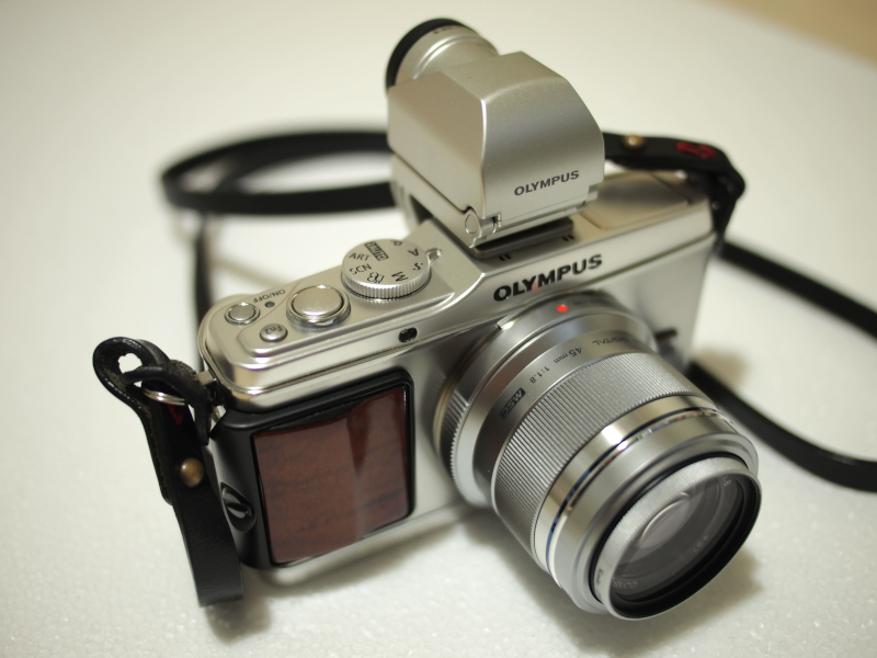 念願の'OLYMPUS 電子ビューファインダー「VF－2」'でしたが