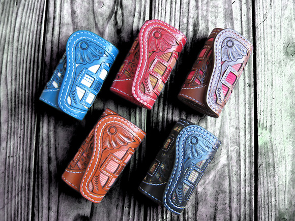 プレゼントにもお土産にも「UCHIDENOKOZUCHIキーケース」 : 琉球レザー