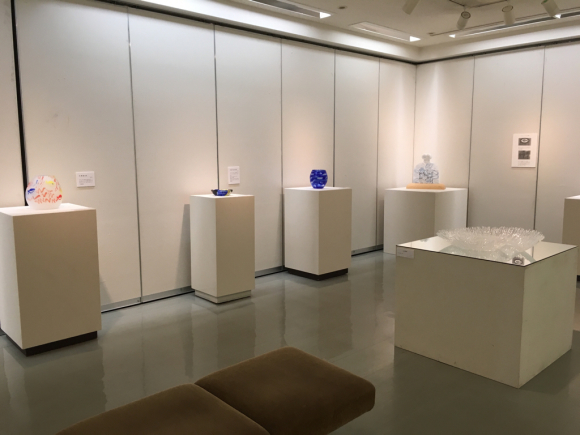 石橋忠三郎のガラスアート展 -芸術性と遊戯性の間で- : はっち特派員ブログ