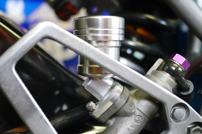 NSR80/NSR50/NS50/NSF100対応 POSHリアブレーキマスタータンク