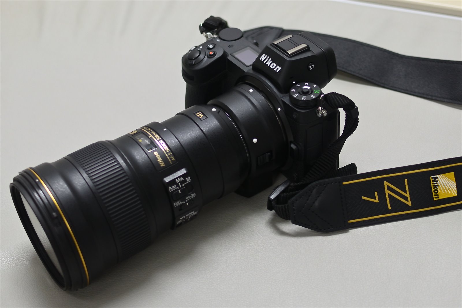 ニコン Z7 + AF-S NIKKOR 300mm f/4E PF ED VR : やぁやぁ。
