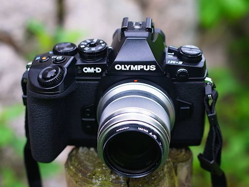 ミラーレス・クラッシックス（14) OLYMPUS OM-D E-M1 : 【匠のデジタル