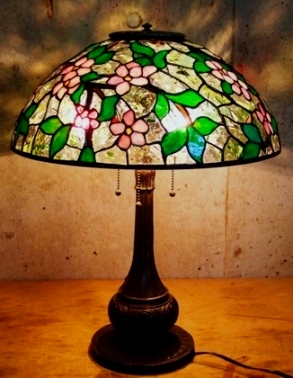 林檎の花と影絵のランプ : ステンドグラス教室 カトレアグラスblog