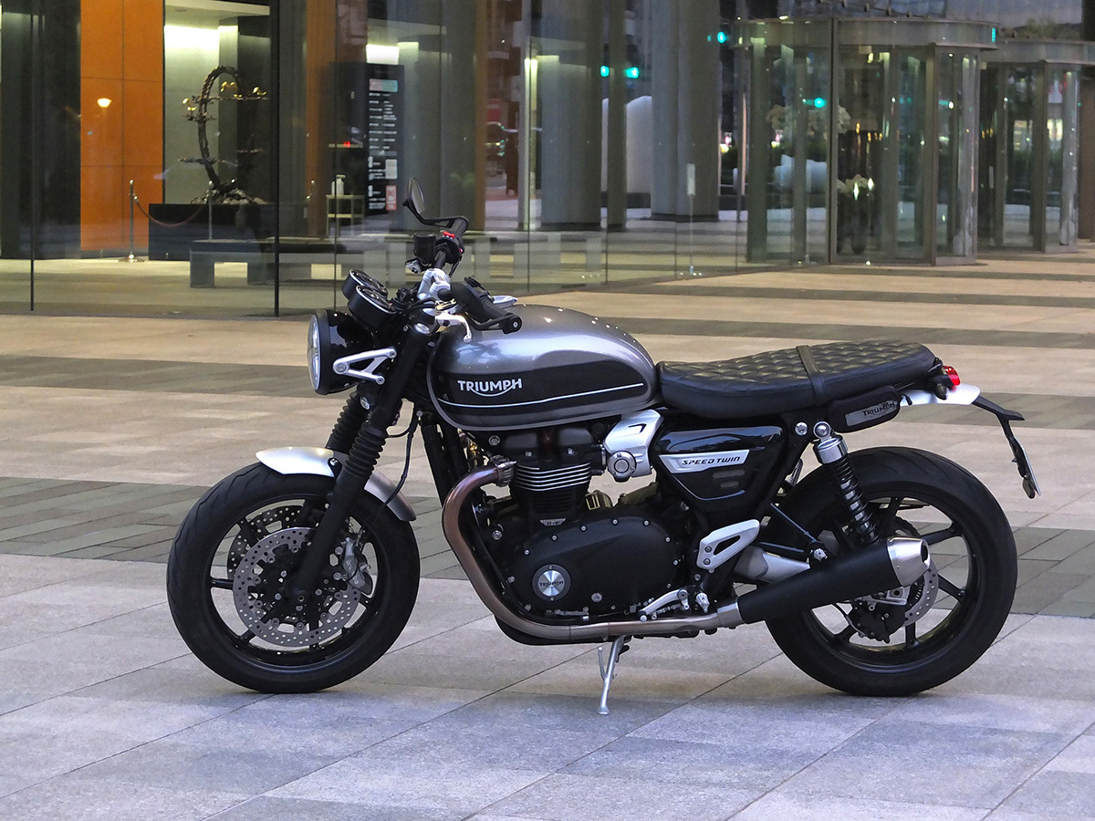 スピードツイン用のQUILTEDなベンチシート : La nuova vespa?