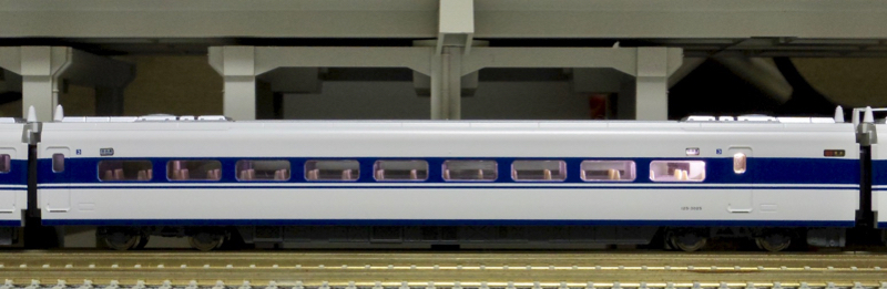 鉄道模型／KATO］100系新幹線＜グランドひかり＞ 16両を並べる : 新