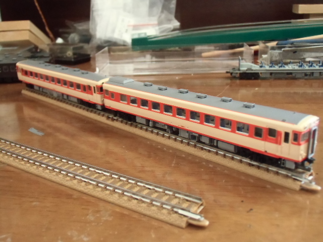 TOMIX キハ58富士急車 室内灯交換、その前に巨大ヘッドライトユニット