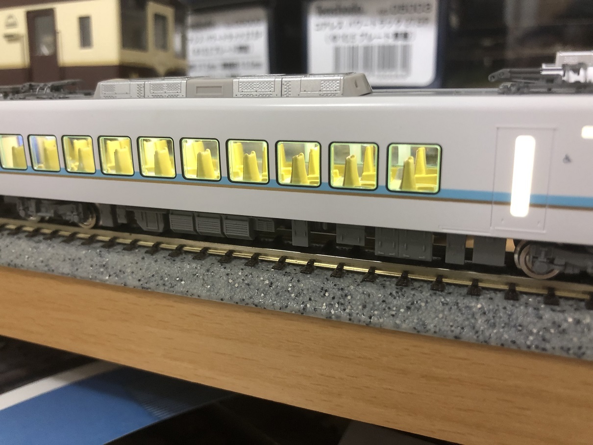 Nゲージ 近鉄50000系 しまかぜ 室内灯取り付け : 原殿鉄道の Blog