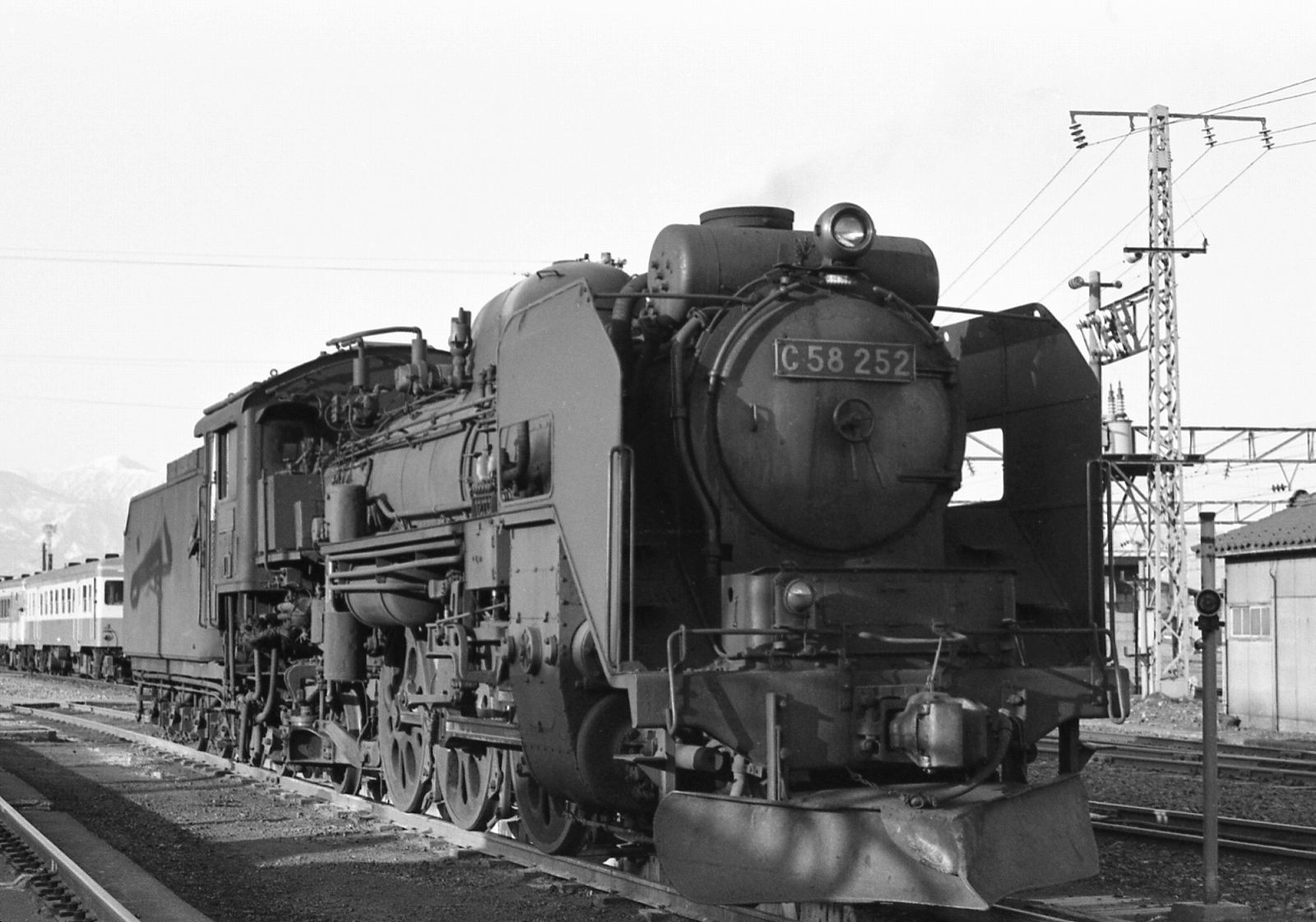 区名札 敦 国鉄 JR 敦賀機関区 EF81 区名札「敦」 敦賀機関区 国鉄・JR