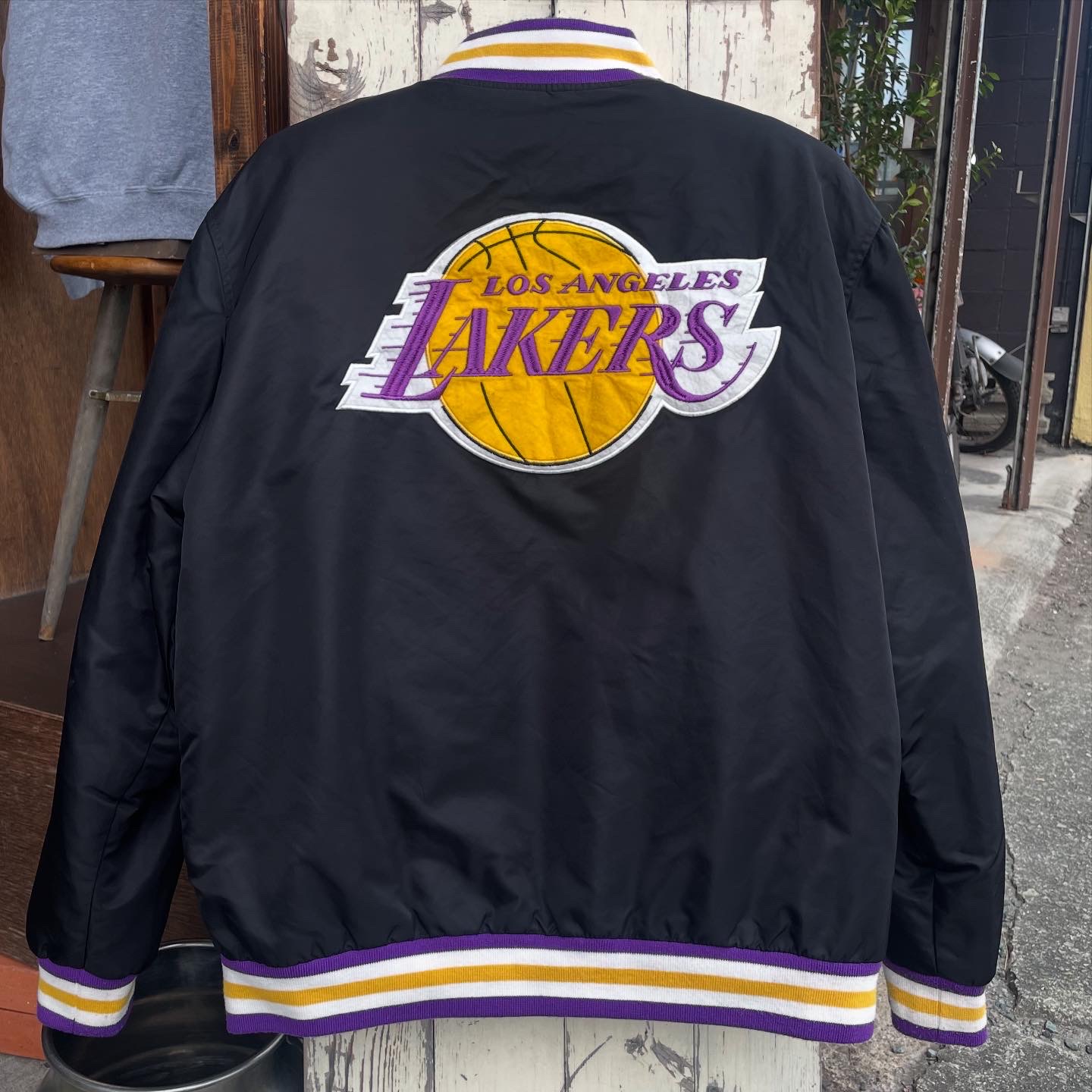 NBA LAKERS レイカーズ ナイロンスタジャン レブロンジェームス 23 NO