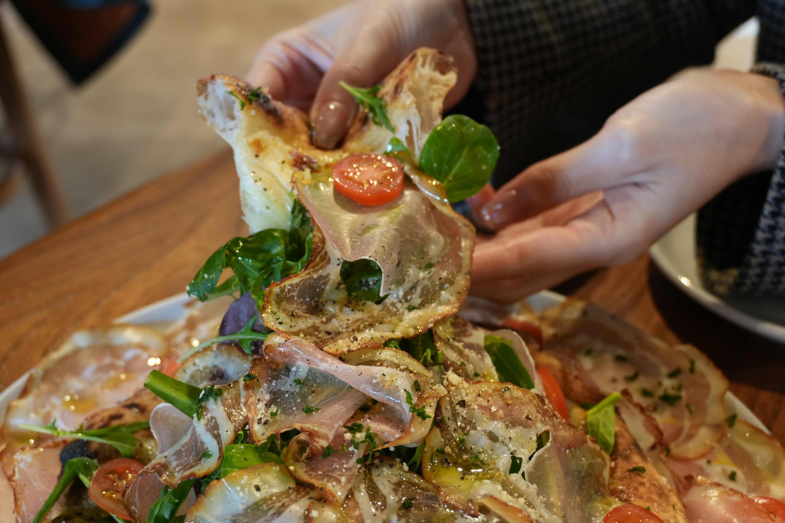 山鹿の「ひさやまピザ」は安心素材を使った窯焼きピッツァ専門店