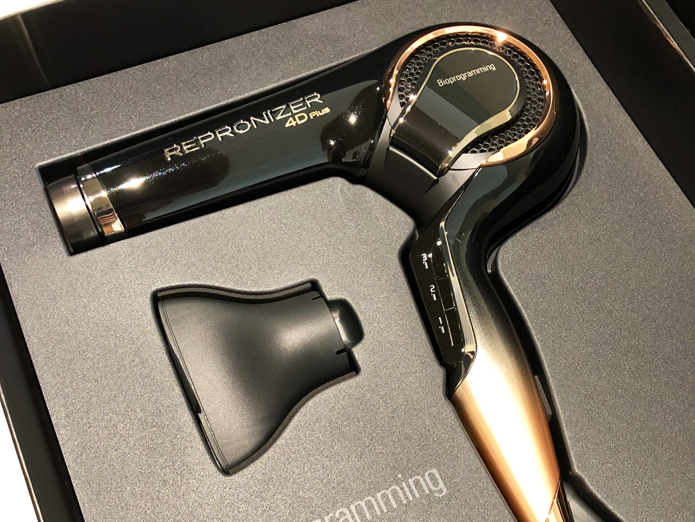 サラツヤ髪に！レプロナイザー4D plusがおすすめ！ | percha hair salon