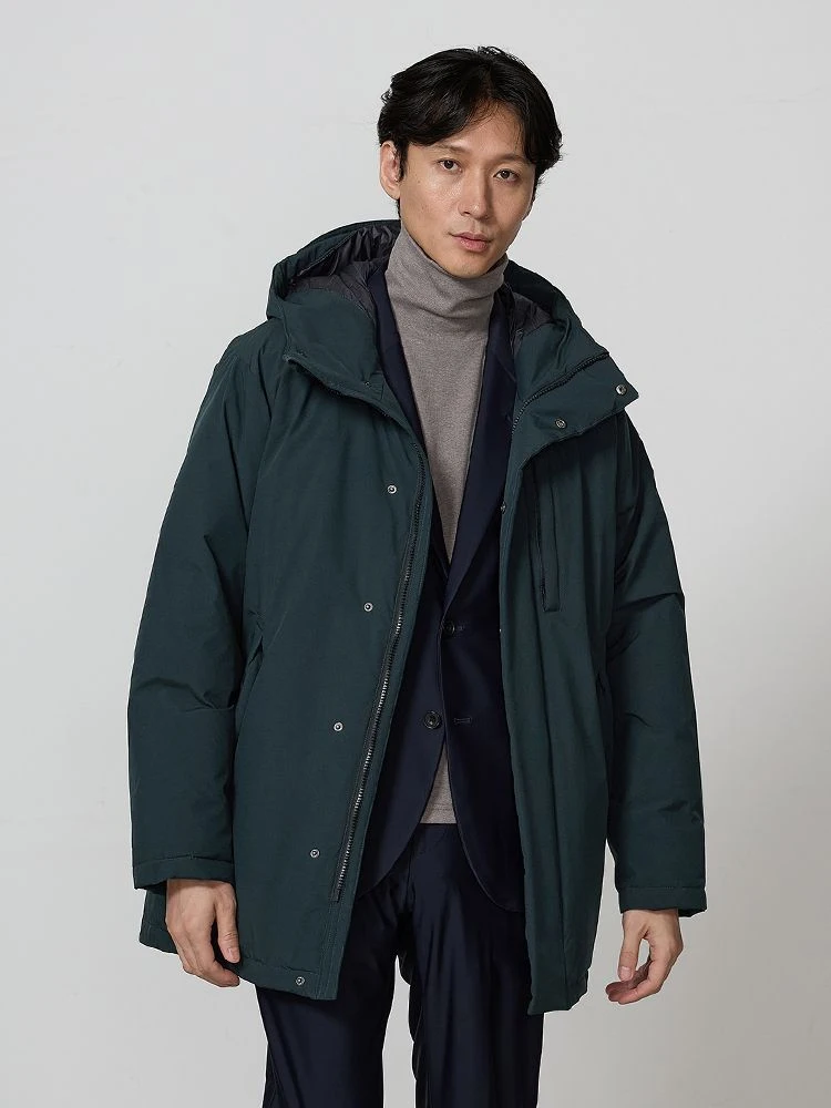 D．グリーン オールウエザーテックス フード付きハイブリッドダウン