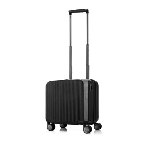 知的でラグジュアリーな働く男の代名詞、サムソナイト・ブラック