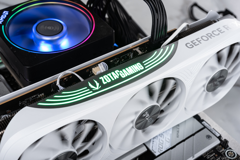 性價4K 百幀！ZOTAC GAMING RTX 4080 SUPER 16GB TRINITY OC WHITE 開